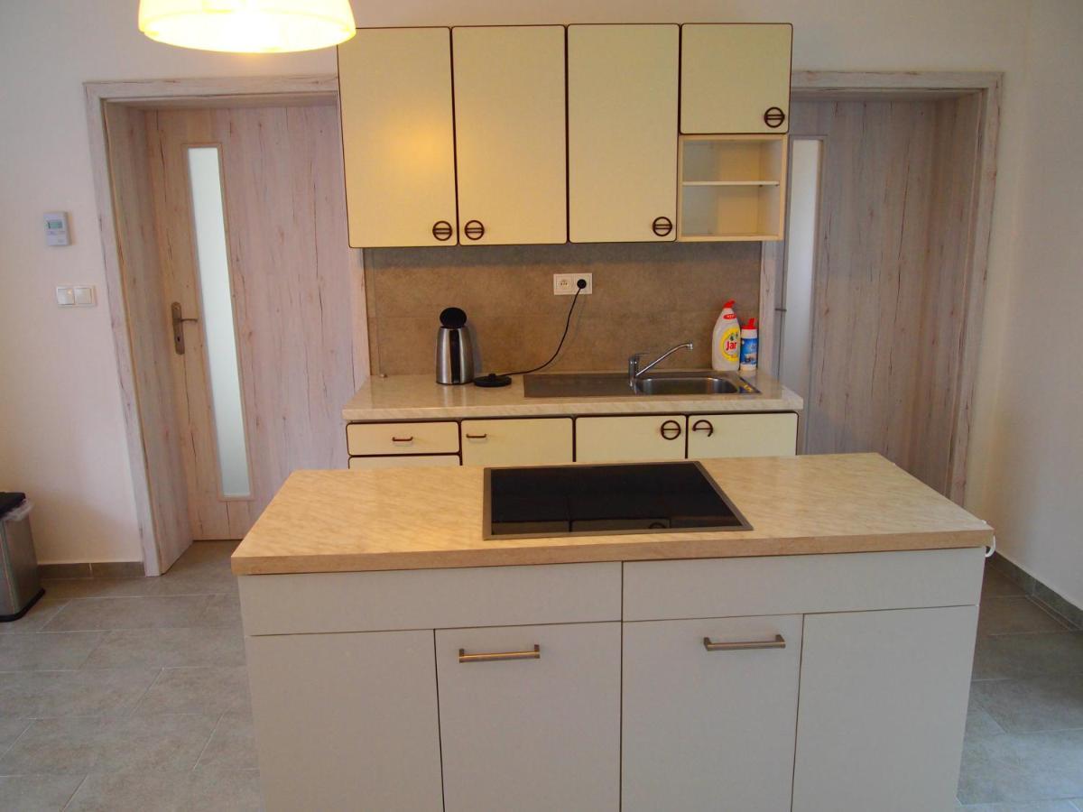 Apartman Gutino Ceska Trebova Exteriör bild